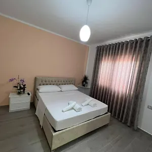 Pensión Fiori, Vlorë